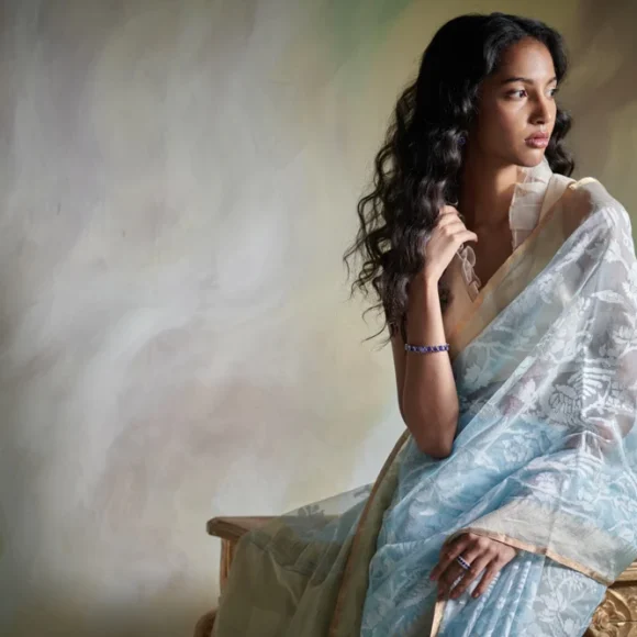 Timeless To Trendsetting: Linen Saree Styles